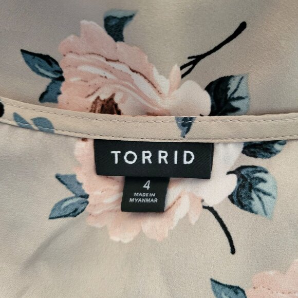 Torrid Floral Blouse - Picture 3 of 3